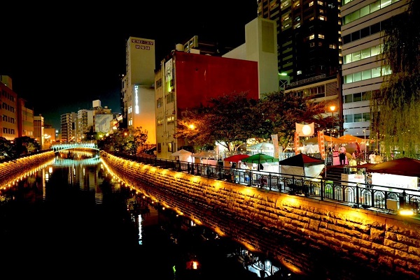 名古屋ナイトマーケット　納屋橋